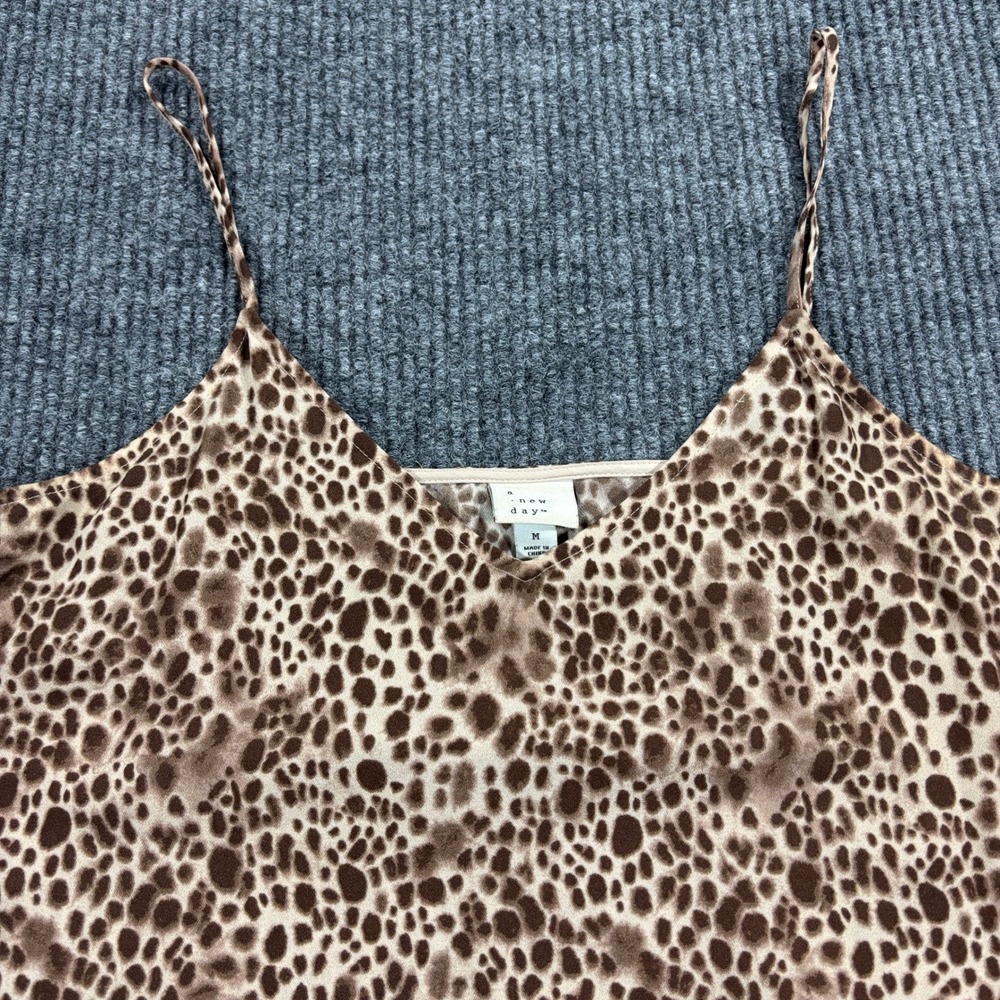A New Day Cami Tank Top Womens Size M Brown Leopard Print Spaghetti Strap V-Neck